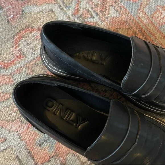 Loafers - Picture 5 of 9